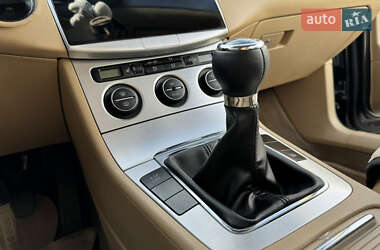 Седан Volkswagen Passat 2007 в  фото 24 Седан Volkswagen Passat 2007 в