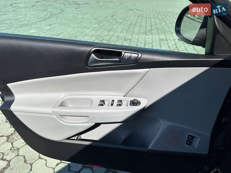 Универсал Volkswagen Passat 2010 в Дубно