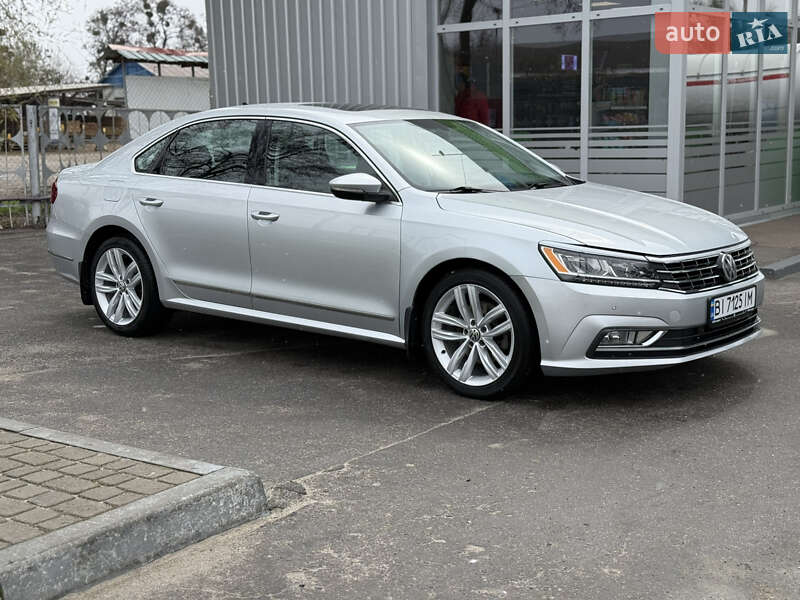Седан Volkswagen Passat 2016 в Лубнах