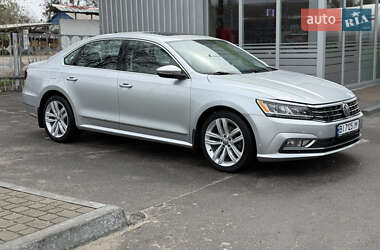 Седан Volkswagen Passat 2016 в 