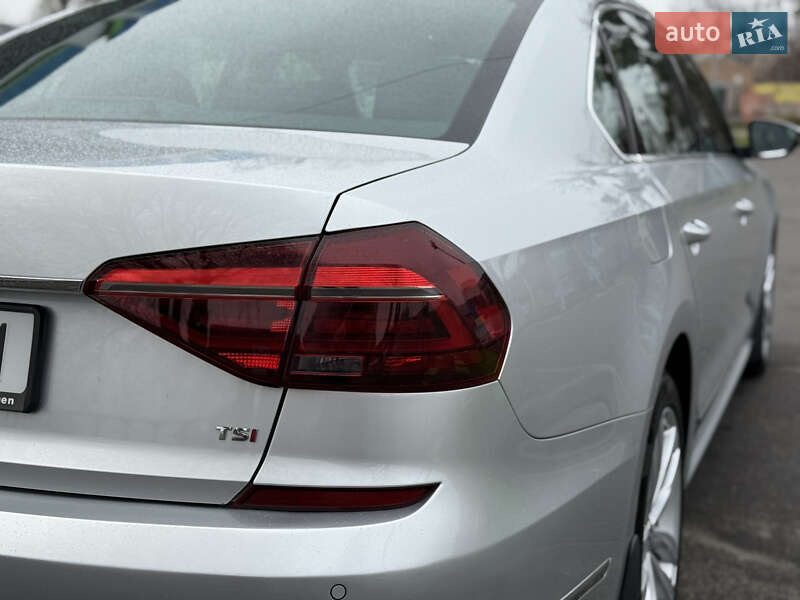 Седан Volkswagen Passat 2016 в Лубнах