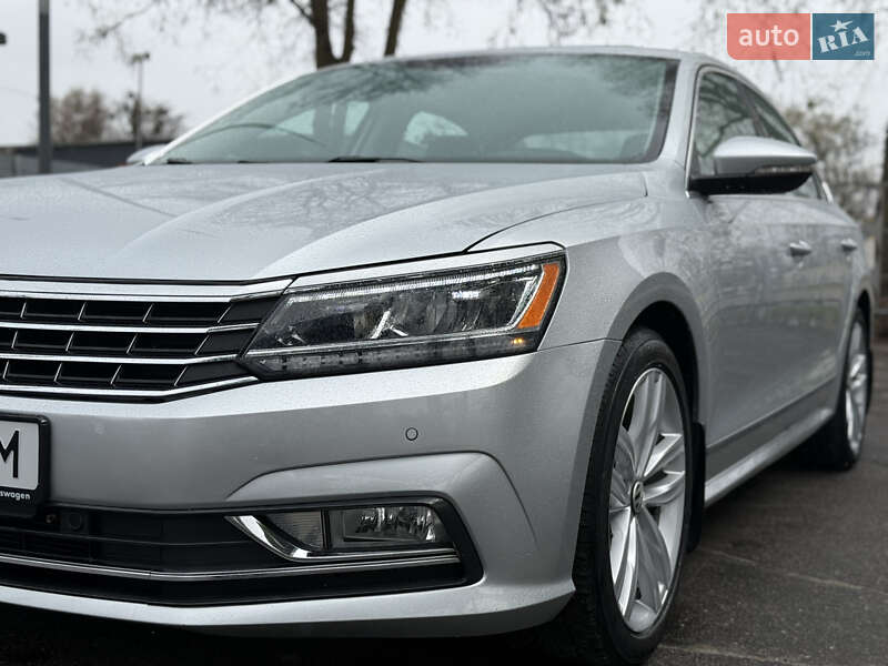 Седан Volkswagen Passat 2016 в Лубнах