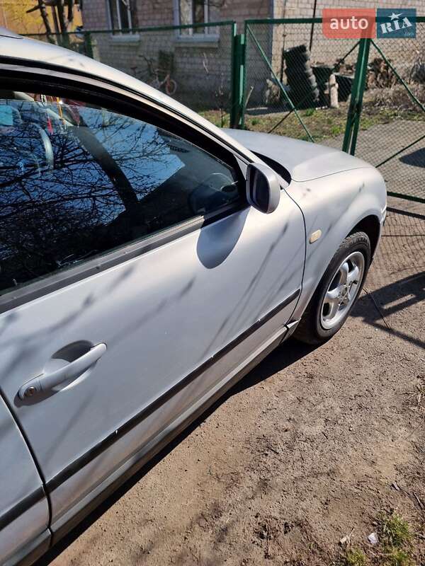 Універсал Volkswagen Passat 1999 в Переяславі