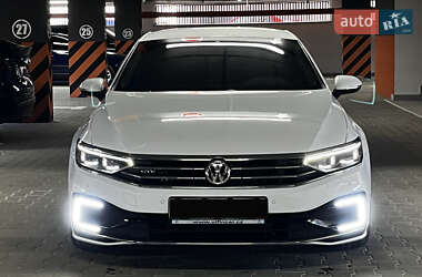 Седан Volkswagen Passat 2020 в 
