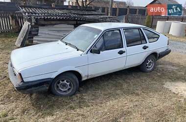 Универсал Volkswagen Passat 1985 в 