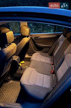 Седан Volkswagen Passat 2012 в 