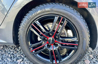 Седан Volkswagen Passat 2012 в 