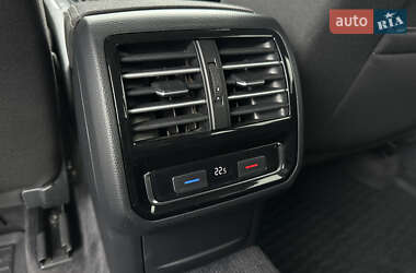 Универсал Volkswagen Passat 2015 в 