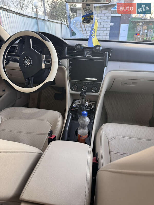 Седан Volkswagen Passat 2015 в Славянске