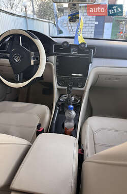 Седан Volkswagen Passat 2015 в 