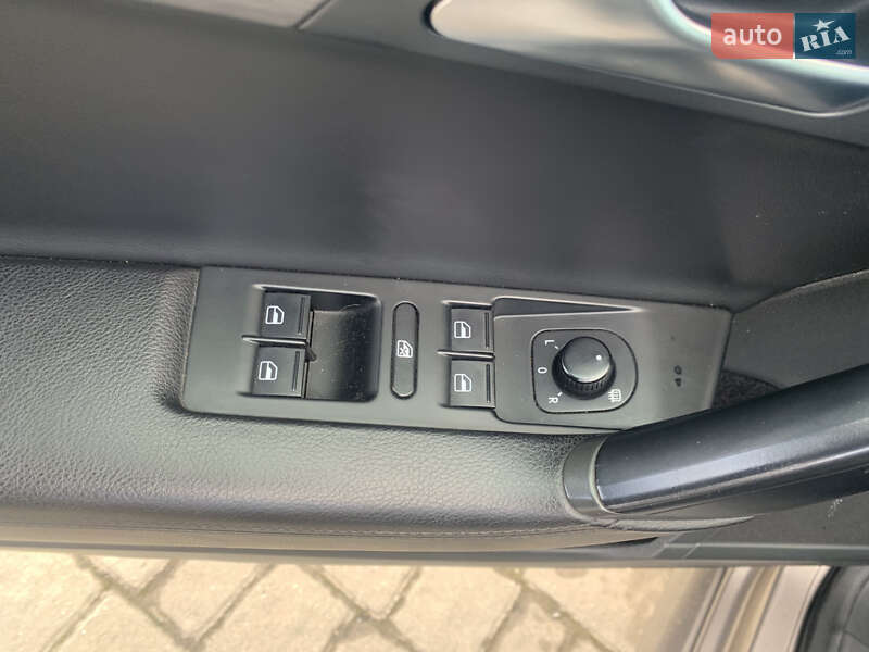 Универсал Volkswagen Passat 2011 в Львове