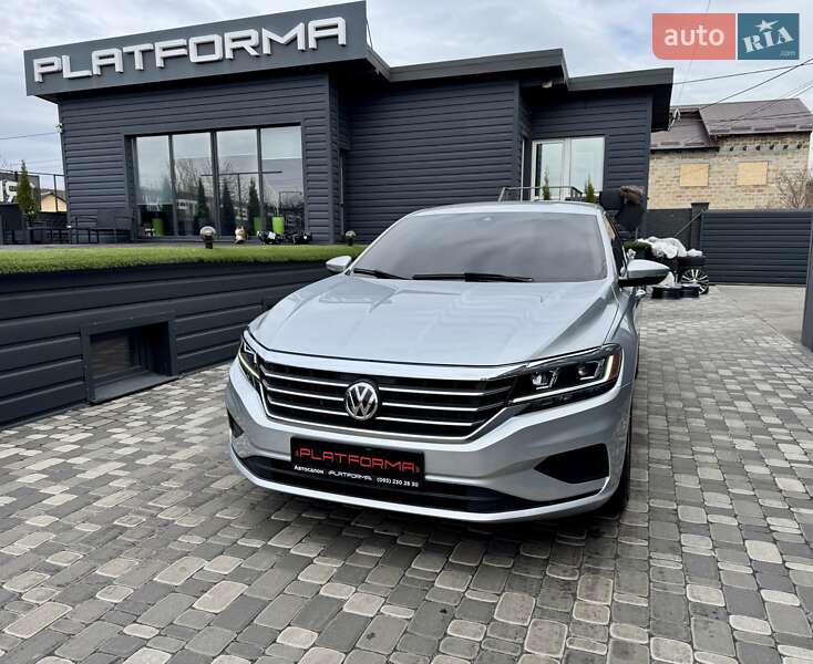 Седан Volkswagen Passat 2020 в Киеве
