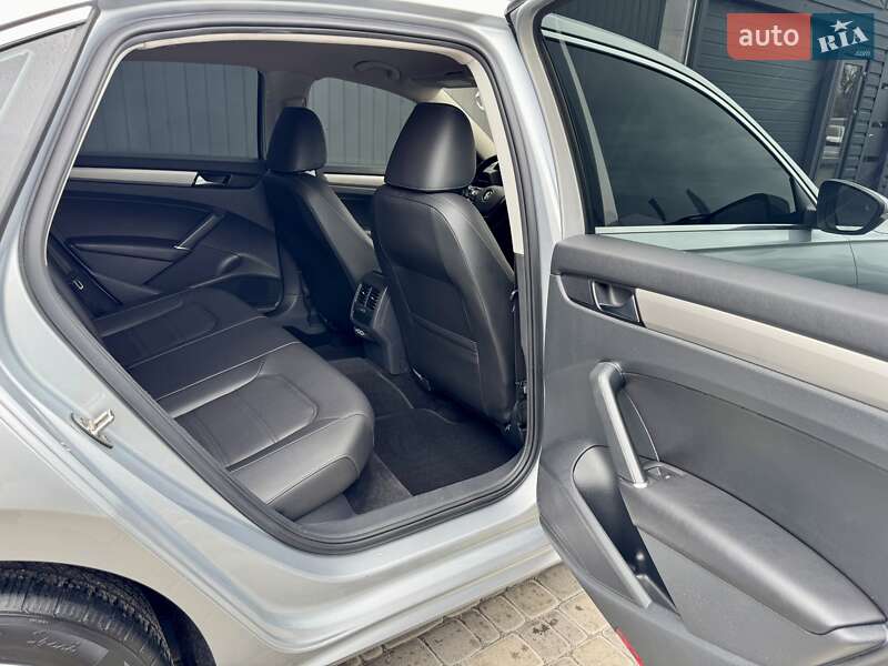 Седан Volkswagen Passat 2020 в Киеве