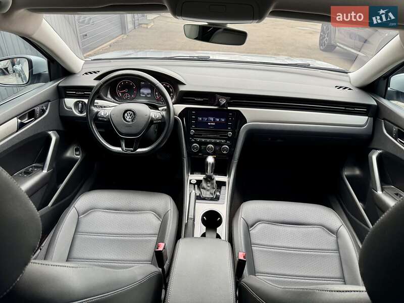 Седан Volkswagen Passat 2020 в Киеве