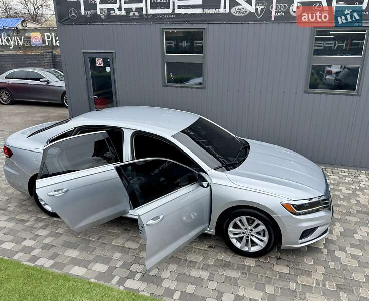 Седан Volkswagen Passat 2020 в Киеве