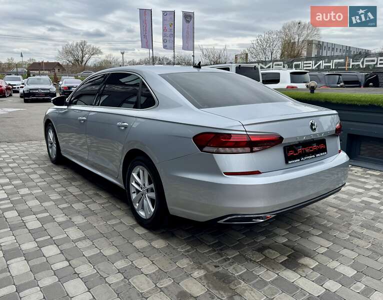 Седан Volkswagen Passat 2020 в Киеве