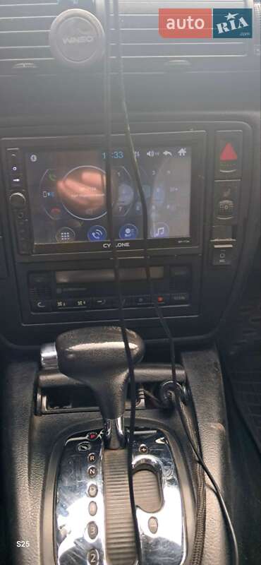 Универсал Volkswagen Passat 2003 в Тростянце