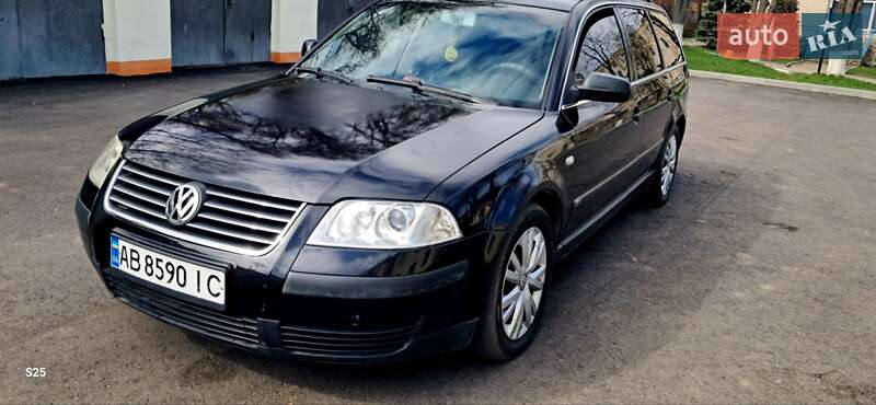 Универсал Volkswagen Passat 2003 в Тростянце