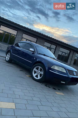 Седан Volkswagen Passat 2001 в 