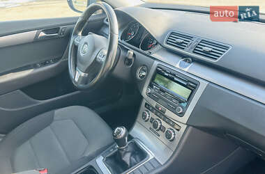 Универсал Volkswagen Passat 2012 в 