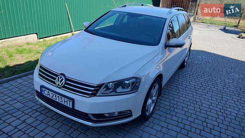 Універсал Volkswagen Passat 2013 в 