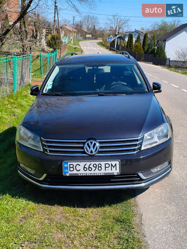 Универсал Volkswagen Passat 2011 в 