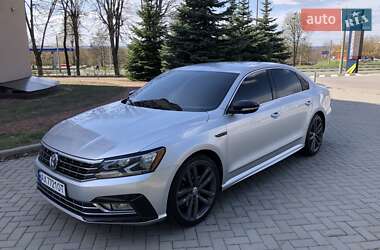 Седан Volkswagen Passat 2016 в Харькове