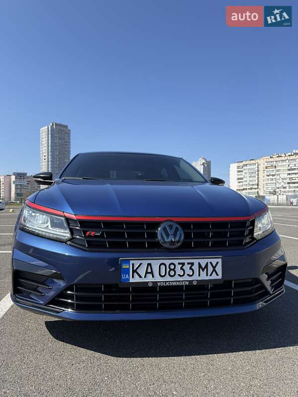 Седан Volkswagen Passat 2017 в Киеве