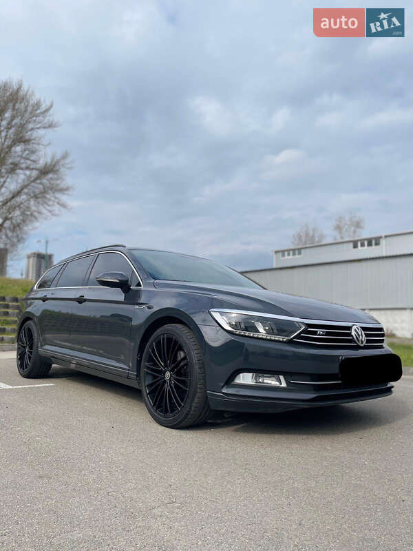 Универсал Volkswagen Passat 2015 в Киеве