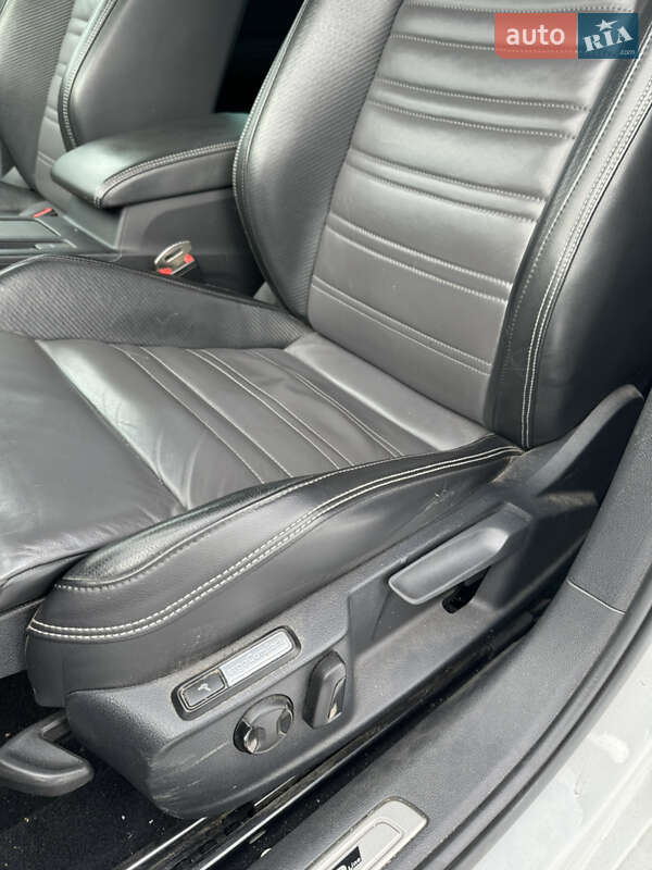 Універсал Volkswagen Passat 2019 в Києві