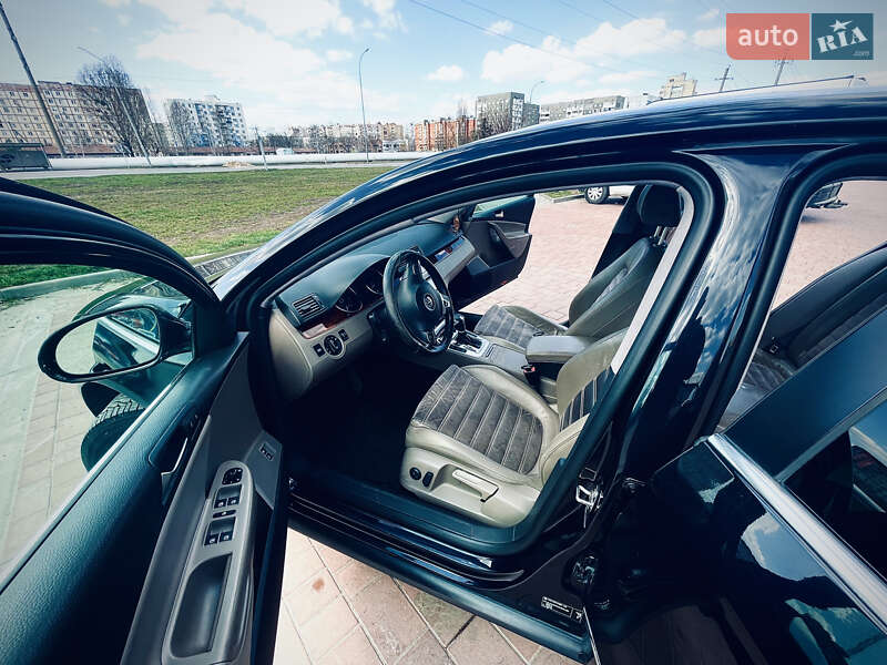 Седан Volkswagen Passat 2010 в Нетешине