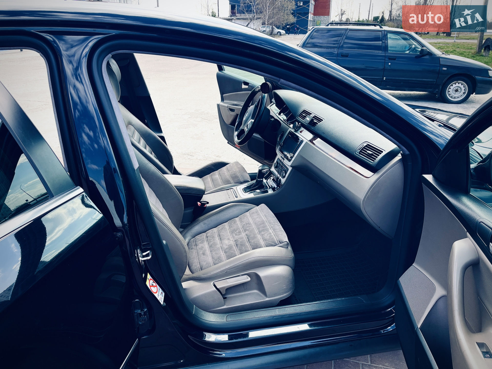 2010 Volkswagen Passat - мініатюра 10