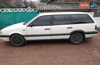 Универсал Volkswagen Passat 1992 в 