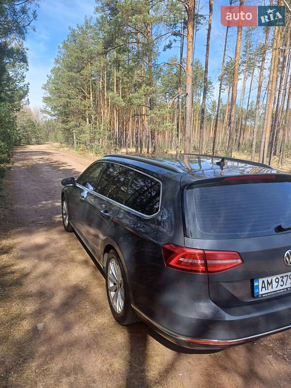 Універсал Volkswagen Passat 2015 в Коростені