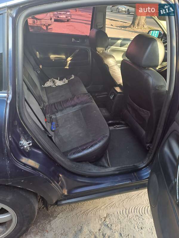 Седан Volkswagen Passat 1996 в Доброславе