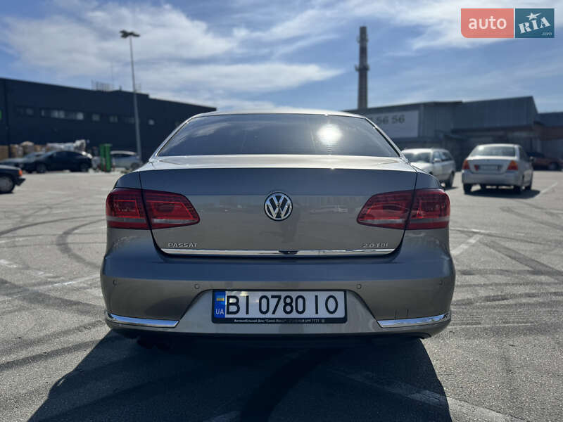 Седан Volkswagen Passat 2013 в Киеве