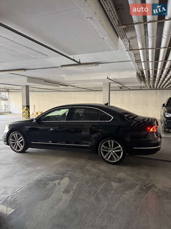 Седан Volkswagen Passat 2016 в Києві