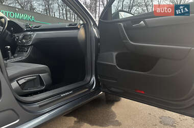 Универсал Volkswagen Passat 2011 в 