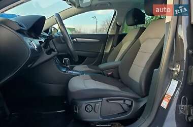 Універсал Volkswagen Passat 2011 в 
