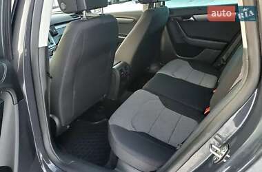 Універсал Volkswagen Passat 2011 в 