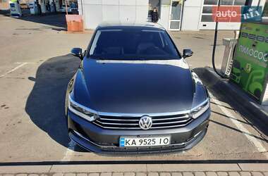 Седан Volkswagen Passat 2018 в 