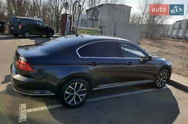 Седан Volkswagen Passat 2018 в 