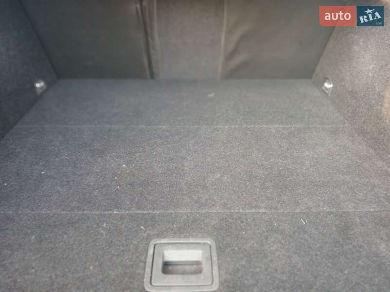 Универсал Volkswagen Passat 2011 в Бродах