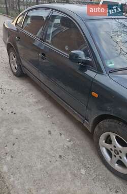 Седан Volkswagen Passat 1997 в 