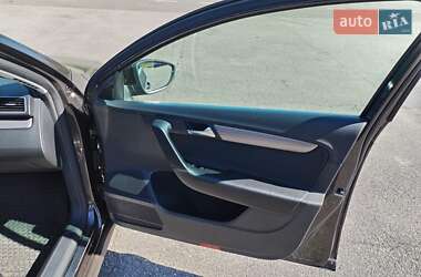 Універсал Volkswagen Passat 2012 в 