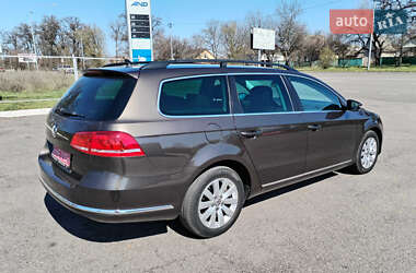 Універсал Volkswagen Passat 2012 в 
