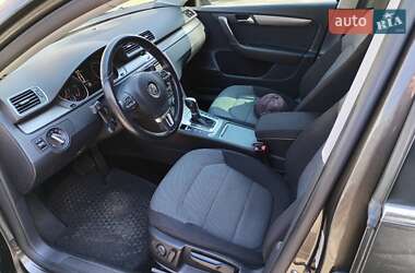 Універсал Volkswagen Passat 2012 в 