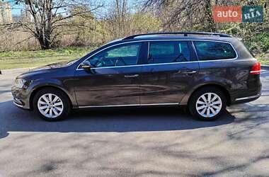Універсал Volkswagen Passat 2012 в 