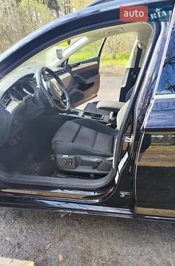 Універсал Volkswagen Passat 2015 в 