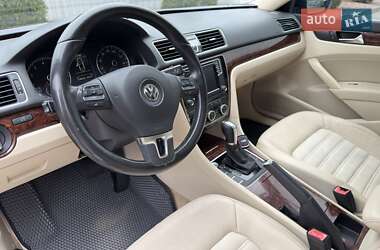 Седан Volkswagen Passat 2011 в 
